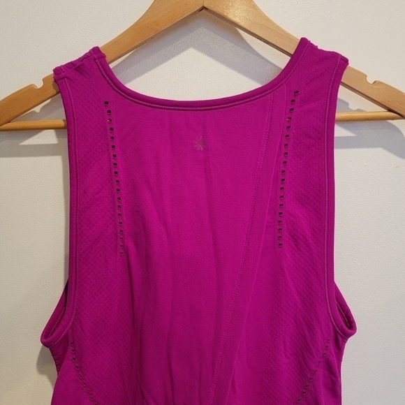 Athleta Foothills Tank top Perforated Split Back Yoga Size XS - Picture 11 of 15
